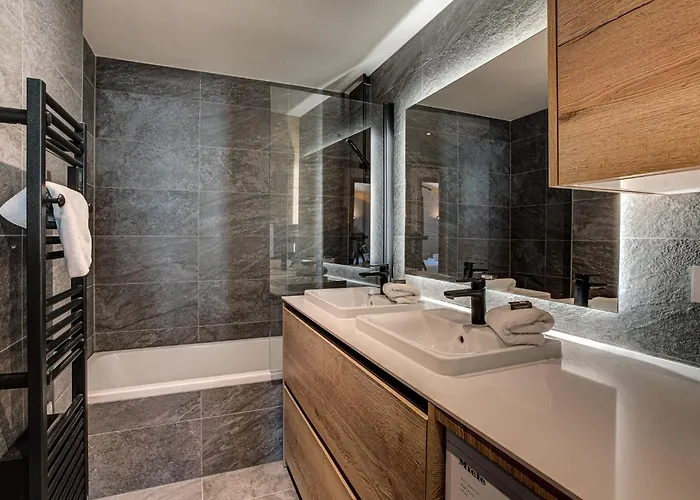 Apartment Castorettes, Alpes Agency, Chamonix, Sleeps 6 To 7 *