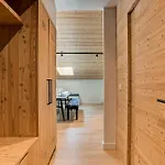 Apartamento Castorettes, Alpes Agency, Chamonix, Sleeps 6 To 7 *