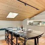 Castorettes, Alpes Agency, Chamonix, Sleeps 6 To 7 Daire