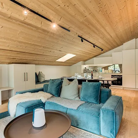 Castorettes, Alpes Agency, Chamonix, Sleeps 6 To 7 Apartment Chamonix