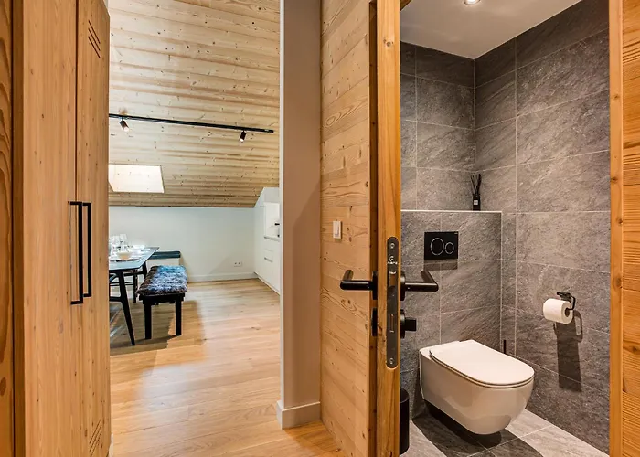 Castorettes, Alpes Trave, Sleeps 6 To 7 Apartment *