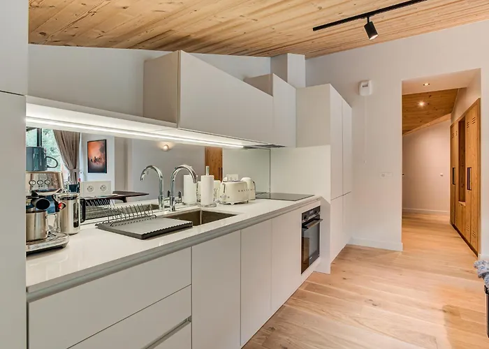 Castorettes, Alpes Trave, Sleeps 6 To 7 Apartment